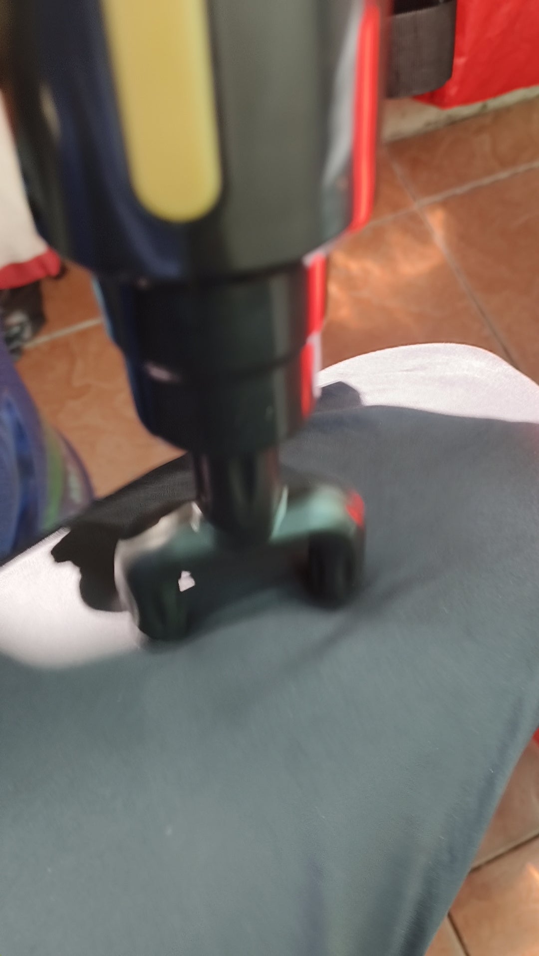 2026 Nouveau masseur électrique de fascia allemand authentique et amélioré pour la remise en forme professionnelle du cou
Vibrations des muscles vertébraux