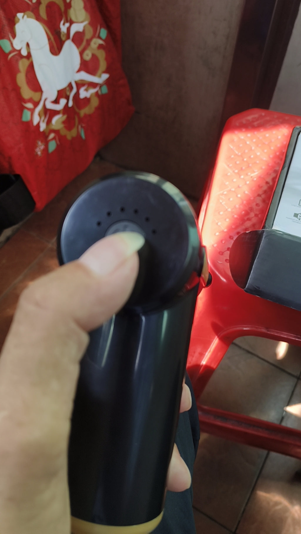 2026 Nouveau masseur électrique de fascia allemand authentique et amélioré pour la remise en forme professionnelle du cou
Vibrations des muscles vertébraux